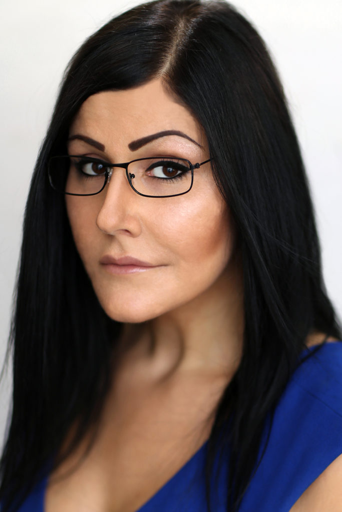 RenaLoveman_CommercialHeadshotGlassesSMALL